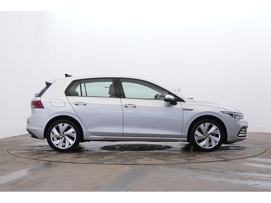 Volkswagen Golf MK8 Hatchback 5-Dr 1.5 TSI (130ps) Style EVO