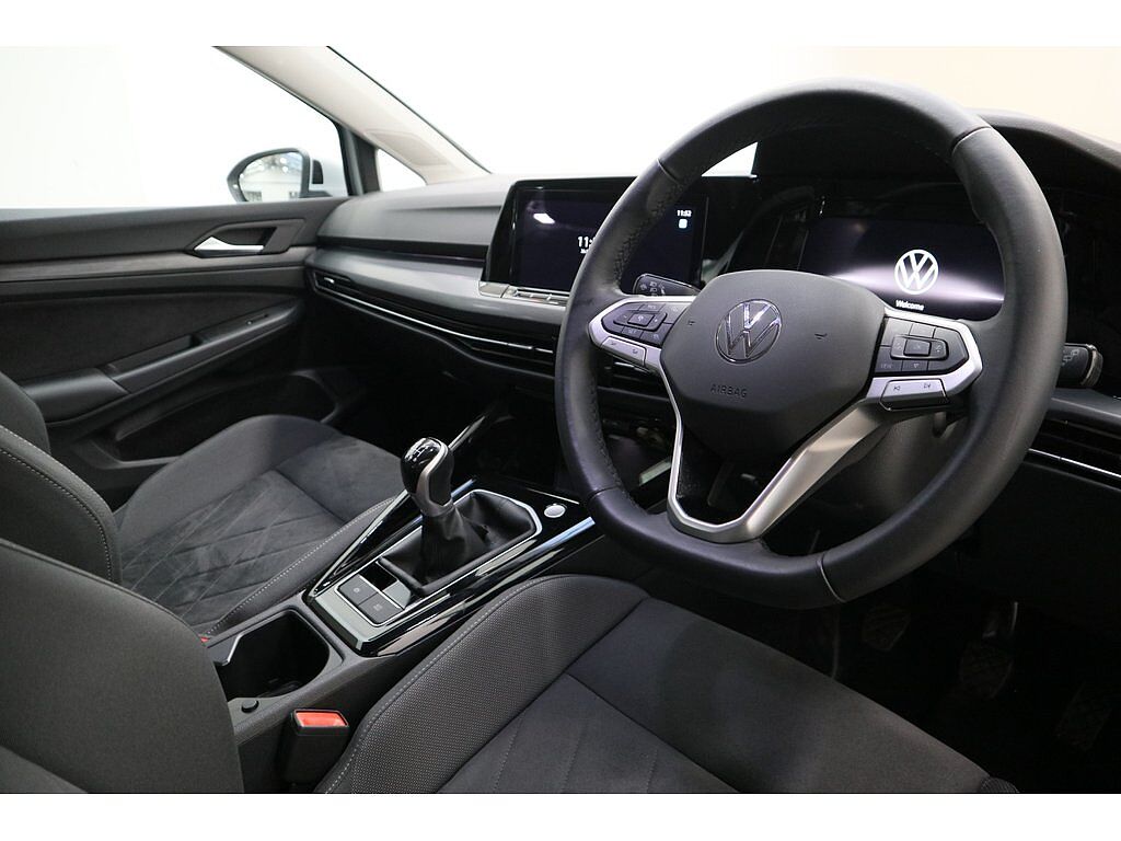 Volkswagen Golf MK8 Hatchback 5-Dr 1.5 TSI (130ps) Style EVO