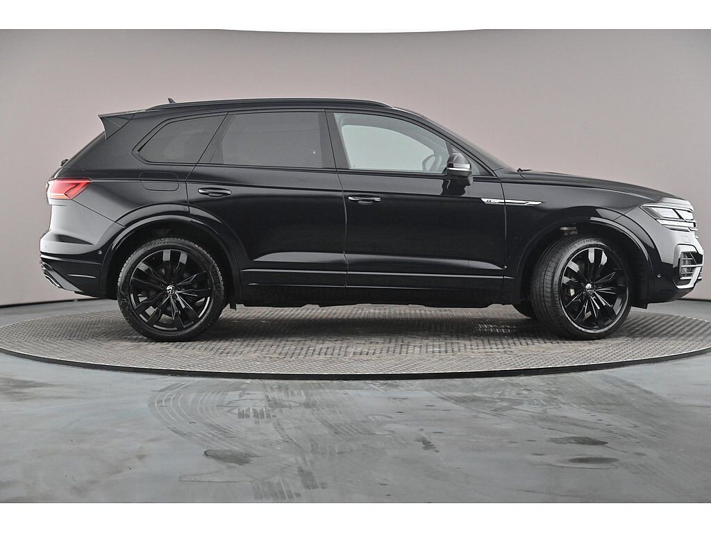 Volkswagen Touareg V6 Black Edition 3.0 TDI 286PS 4MOTION 8-speed Auto Tiptronic 5 Door