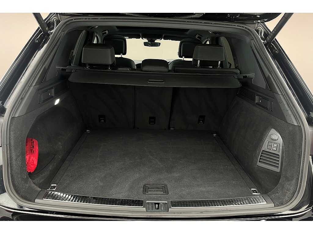 Volkswagen Touareg V6 Black Edition 3.0 TDI 286PS 4MOTION 8-speed Auto Tiptronic 5 Door