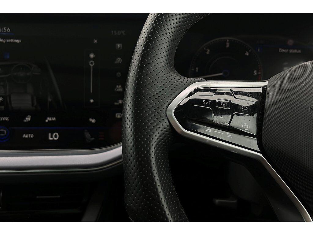 Volkswagen Touareg V6 Black Edition 3.0 TDI 286PS 4MOTION 8-speed Auto Tiptronic 5 Door